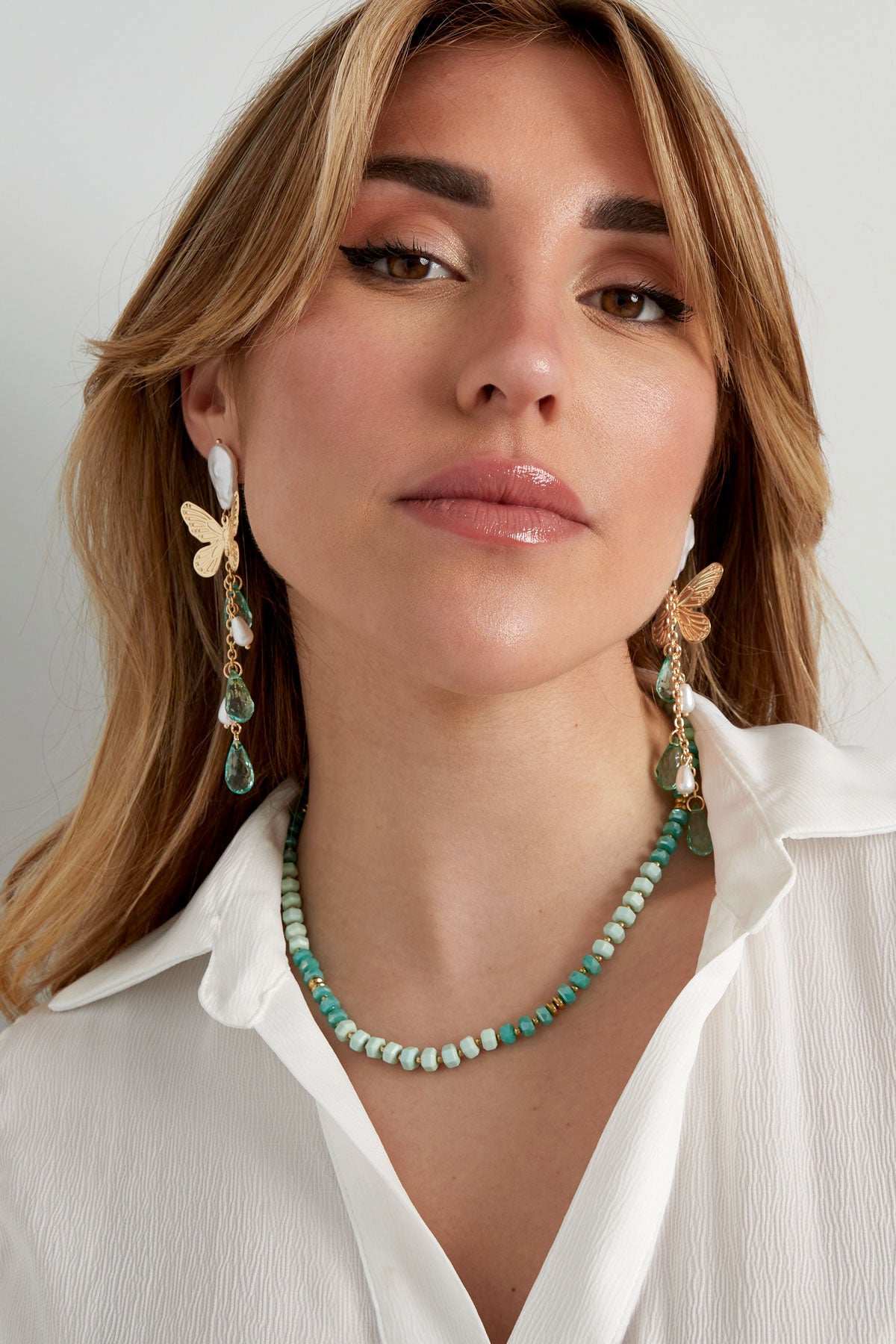 Necklace natural stone all over